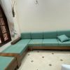 Đệm ghế xanh vừa khít ôm trọn lòng ghế