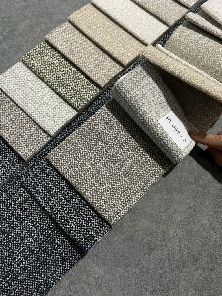 Chất liệu thoáng mát được ưa chuộng vào mùa hè