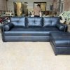 sofa văng và 1 đôn 60x80 mới được đóng xong tại xưởng Vinaco