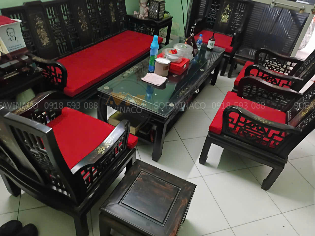Đệm ghế đỏ đô sang trọng phù hợp không gian phòng khách