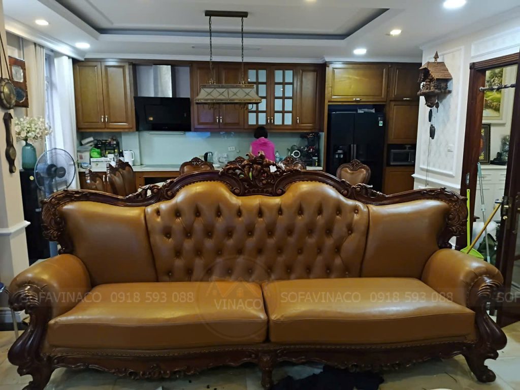 Bọc lại ghế sofa tân cổ điển cho khách tại Lê Gia Đỉnh, Hai Bà Trưng