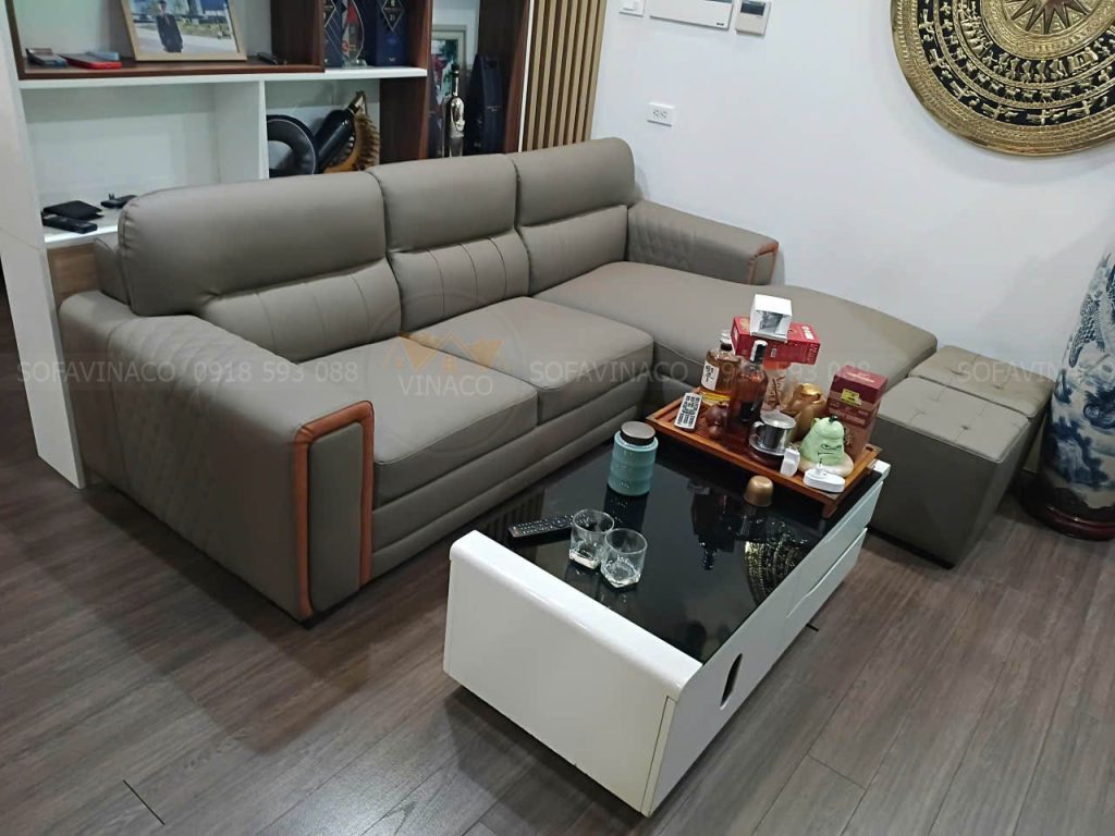 Bọc lại sofa da màu ghi phù hợp không gian khó bám bẩn