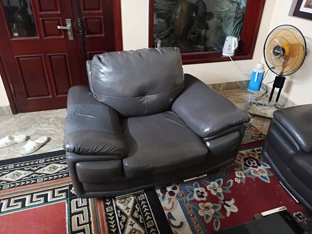sofa cũ kỹ được vinaco đến khảo sát