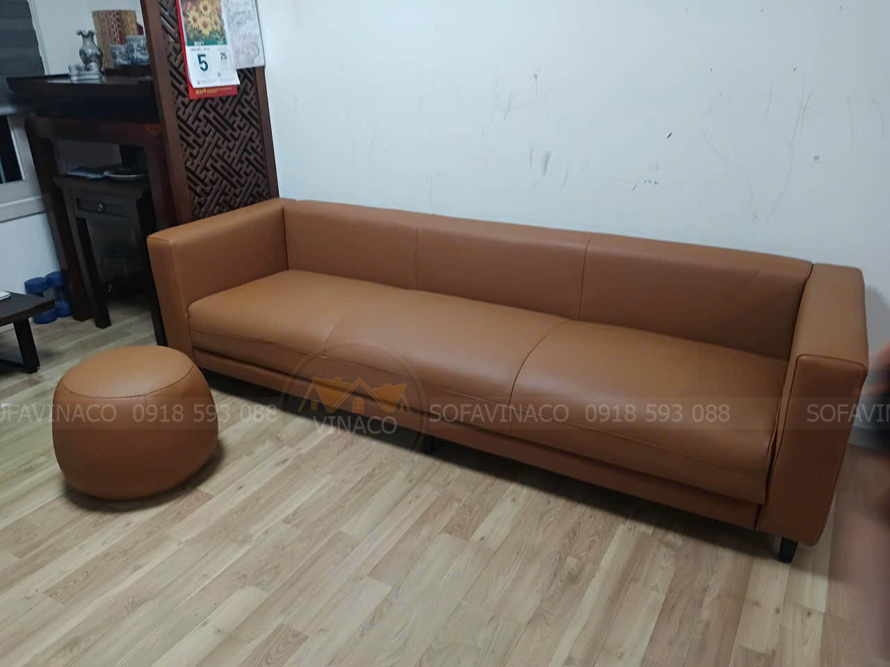 sau khi hoàn thiện bộ sofa và đôn như mới